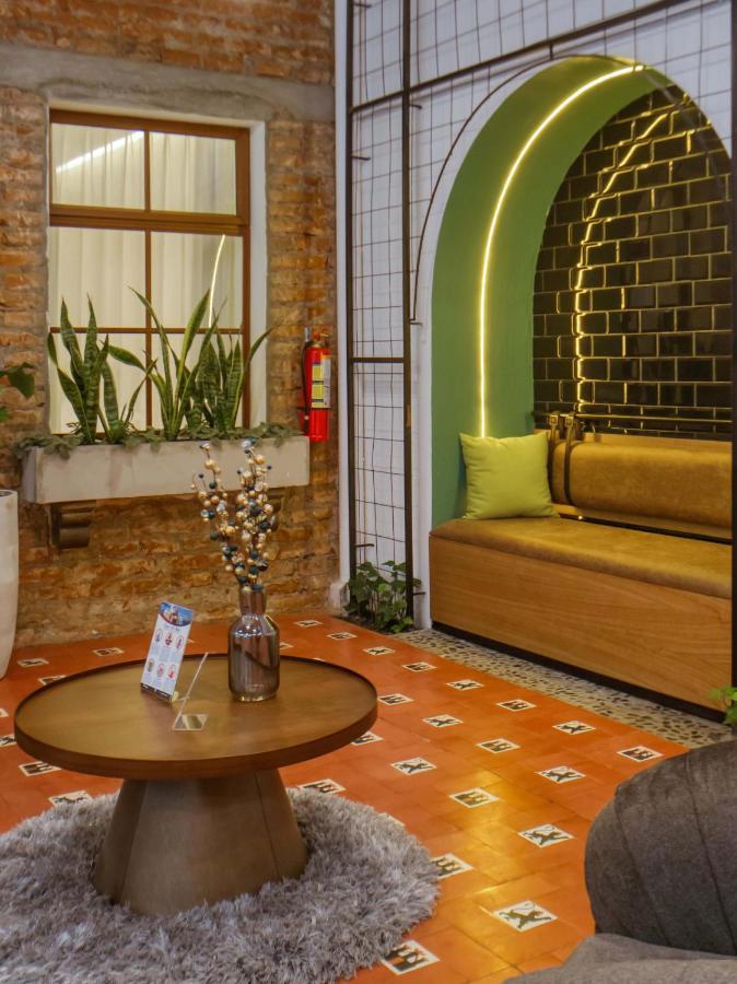 Wanderlot - Hotel Plaza Central Riobamba Zewnętrze zdjęcie