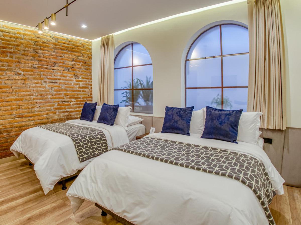 Wanderlot - Hotel Plaza Central Riobamba Zewnętrze zdjęcie